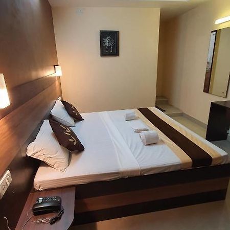 Hotel S4 Residency Chennai Zewnętrze zdjęcie