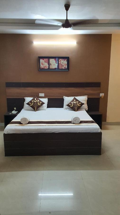 Hotel S4 Residency Chennai Zewnętrze zdjęcie